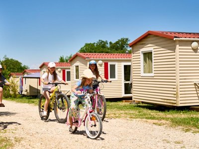 Cliquez pour découvrir toutes les photos de l'ÉTABLISSEMENT ! camping La Cerise photo 14
