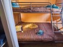 tente en toile et bois - camping La Cerise photo 3