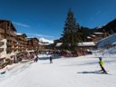 Camping Pas Cher vous présente avec son site Officiel campingpascher.fr, le Camping SOWELL Family VALFRÉJUS classé 3 étoiles, situé sur la commune de Modane dans le département Savoie (Rhône Alpes) en France. Le camping SOWELL Family VALFRÉJUS vous propose un hébergement de type chambre (télévision). L'établissement vous propose 7 autres types d'hébergements. Découvrez tous nos séjours à petits prix dans la commune et aux alentours de Modane du département : Savoie (Rhône Alpes). Piscine chauffée, Piscine couverte,... En savoir plus : cliquez-ICI.