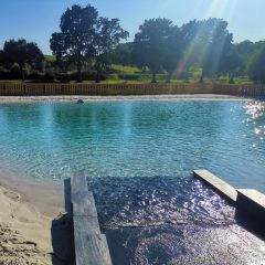 Camping Pas Cher vous présente avec son site Officiel campingpascher.fr, le Établissement Mélusine Aux Epesses, situé sur la commune de Les Epesses dans le département Vendée (Pays De La Loire) en France. L'établissement Mélusine Aux Epesses vous propose un hébergement de type chalet de 75 m². L'établissement vous propose 3 autres types d'hébergements. Découvrez tous nos séjours à petits prix dans la commune et aux alentours de Les Epesses du département : Vendée (Pays De La Loire).... En savoir plus : cliquez-ICI.
