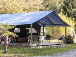 Camping Pas Cher vous présente avec son site Officiel campingpascher.fr, le Camping Maeva Club Royal Océan classé 4 étoiles, situé sur la commune de Saint Sulpice De Royan dans le département Charente-maritime (Poitou Charentes) en France. Le camping Maeva Club Royal Océan, vous présente un hébergement de type tente de 34 m² pour 5 personnes. Le camping Maeva Club Royal Océan vous proposeun séjour PAS CHER avec une REMISEdu mardi 07 avril au mardi 14 avril 2026, en promotion à -30% pour 7 nuits à 189 € au lieu de 270,0 € soit une Économie de 81 €. Cette location propose 113 dates différentes pour réserver votre séjour. Découvrez également les 16 autres gammes d'hébergements du camping. Les Avis clients pour le Camping Maeva Club Royal Océan sont excellents avec une note moyenne de 9 sur 10. Piscine chauffée, Piscine extérieure, Animation enfants, Animations familiales, Aire de jeux enfants, Parcours sportif, Ping-pong, Pétanque, Terrain multisports, Bar, Dépôt de pain, Snack/Bar,... En savoir plus : cliquez-ICI.