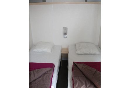 Cliquez pour découvrir toutes les photos de l'HÉBERGEMENT ! mobil-home - BONNES VACANCES Sur CAMPING LE BOSC photo 5