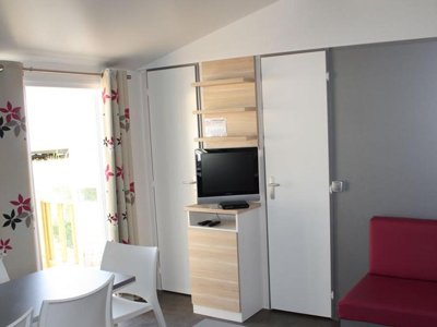 Cliquez pour découvrir toutes les photos de l'HÉBERGEMENT ! mobil-home - BONNES VACANCES Sur CAMPING LE BOSC photo 6