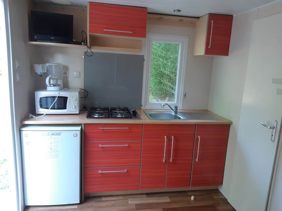 Cliquez pour découvrir toutes les photos de l'HÉBERGEMENT ! mobil-home - camping L'Endorph'in photo 2