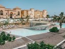 Camping Pas Cher vous présente avec son site Officiel campingpascher.fr, le Camping Costa Del Sol Glamping Village classé 4 étoiles, situé sur la commune de Fuengirola dans le département Málaga (Andalousie) en Espagne. Le camping Costa Del Sol Glamping Village, vous présente un hébergement de type studio de 18 m² avec climatisation et télévision. Le camping Costa Del Sol Glamping Village vous proposeun séjour PAS CHER avec une REMISEdu sam. 13 juin au sam. 20 juin 2026, en promotion à -31% pour 7 nuits à 703,80 € au lieu de 1020 € soit une Économie de 316,20 €. Cette location propose 39 dates différentes pour réserver votre séjour. Découvrez également les 6 autres gammes d'hébergements du camping. Les Avis clients pour le Camping Costa Del Sol Glamping Village sont excellents avec une note moyenne de 9 sur 10. Mer, Piscine extérieure, Animations familiales, Club enfants, Aire de jeux enfants, Salle de fitness, Terrain multisports, Restaurant,... En savoir plus : cliquez-ICI.
