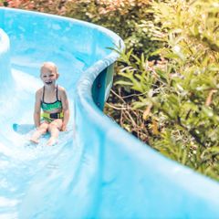 Camping Pas Cher vous présente avec son site Officiel campingpascher.fr, le Établissement Veluwepark De Bosgraaf, situé sur la commune de Lieren dans le département Apeldoorn (Gueldre) au Pays-bas. L'établissement Veluwepark De Bosgraaf vous propose un hébergement de type chalet. L'établissement vous propose 30 autres types d'hébergements. Découvrez tous nos séjours à petits prix dans la commune et aux alentours de Lieren du département : Apeldoorn (Gueldre).... En savoir plus : cliquez-ICI.