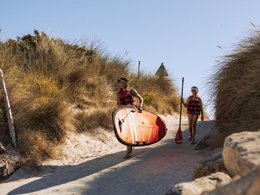 Camping Pas Cher vous présente avec son site Officiel campingpascher.fr, le Camping Sunêlia La Baie De Saint Pol classé 4 étoiles, situé sur la commune de Saint Pol De Léon dans le département Finistère (Bretagne) en France. Le camping Sunêlia La Baie De Saint Pol, vous présente un hébergement de type mobil-home de 27 m² pour 5 personnes et télévision. Le camping Sunêlia La Baie De Saint Pol vous propose du sam. 19 septembre au sam. 26 septembre 2026, en promotion à -19% pour 7 nuits à 302,94 € au lieu de 374,0 € soit une Économie de 71,06 €. Cette location propose 94 dates différentes pour réserver votre séjour. Découvrez également les 10 autres gammes d'hébergements du camping. Les Avis clients pour le Camping Sunêlia La Baie De Saint Pol sont excellents avec une note moyenne de 8 sur 10. Mer, Piscine chauffée, Piscine extérieure, Animations familiales, Club enfants, Aire de jeux enfants, Cyclisme, Ping-pong, Pétanque, Randonnée, Structure gonflable enfants, Bar, Boulangerie, Dépôt de pain, Restaurant, Snack/Bar, Station-service, Supermarché, Épicerie,... En savoir plus : cliquez-ICI.