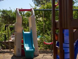 Camping Pas Cher vous présente avec son site Officiel campingpascher.fr, le Camping Costa D'Argento Village Club Capalbio classé 3 étoiles, situé sur la commune de Capalbio dans le département Grosseto (Toscane) en Italie. Le camping Costa D'Argento Village Club Capalbio, vous présente un hébergement de type mobil-home. Le camping Costa D'Argento Village Club Capalbio vous proposeun séjour PAS CHER avec une REMISEdu sam. 19 septembre au sam. 26 septembre 2026, en promotion à -42% pour 7 nuits à 200 € au lieu de 350,0 € soit une Économie de 150 €. Cette location propose 20 dates différentes pour réserver votre séjour. Découvrez également les 1 autres gammes d'hébergements du camping. Mer, Bassin enfant, Piscine extérieure, Animations familiales, Club enfants, Restaurant, Snack/Bar, Épicerie,... En savoir plus : cliquez-ICI.