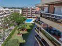 Camping Pas Cher vous présente avec son site Officiel campingpascher.fr, le Camping Voralmar-Mas D'en Gran Apartments Cambrils, situé sur la commune de Cambrils dans le département Tarragone (Catalogne) en Espagne. Le camping Voralmar-Mas D'en Gran Apartments Cambrils, vous présente un hébergement de type appartement. Le camping Voralmar-Mas D'en Gran Apartments Cambrils vous propose du lundi 14 septembre au lundi 21 septembre 2026 pour 7 nuits à 591.5€. Cette location propose 112 dates différentes pour réserver votre séjour. Découvrez également les 1 autres gammes d'hébergements du camping. Piscine extérieure,... En savoir plus : cliquez-ICI.