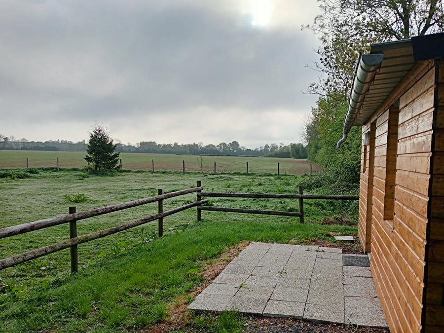 Camping Pas Cher vous présente avec son site Officiel campingpascher.fr, le Camping Ushuaïa Villages - Les Pommiers Pays D'Auge classé 3 étoiles, situé sur la commune de Saint Sylvestre De Cormeilles dans le département Eure (Haute Normandie) en France. Le camping Ushuaïa Villages - Les Pommiers Pays D'Auge vous propose un hébergement de type chalet de 32 m² (télévision). L'établissement vous propose 14 autres types d'hébergements. Découvrez tous nos séjours à petits prix dans la commune et aux alentours de Saint Sylvestre De Cormeilles du département : Eure (Haute Normandie). Les Avis clients pour le Camping Ushuaïa Villages - Les Pommiers Pays D'Auge sont excellents avec une note moyenne de 8 sur 10. Piscine chauffée, Piscine couverte, Animation enfants, Aire de jeux enfants, Baby-foot, Parcours sportif, Pétanque, Randonnée, Structure gonflable enfants, Trampoline, Dépôt de pain, Snack/Bar,... En savoir plus : cliquez-ICI.