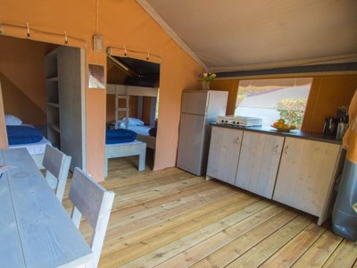 Cliquez pour découvrir toutes les photos de l'HÉBERGEMENT ! tente en toile et bois - Valamar Baska photo 9