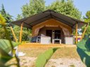 Camping Pas Cher vous présente avec son site Officiel campingpascher.fr, le Camping Valamar Baska classé 4 étoiles, situé sur la commune de Baska Voda dans le département Split-dalmatien (Dalmatie) en Croatie. Le camping Valamar Baska, vous présente un hébergement de type tente en toile et bois. Le camping Valamar Baska vous propose du lundi 20 avril au lundi 27 avril 2026, en promotion à -15% pour 7 nuits à 256,14 € au lieu de 301,35 € soit une Économie de 45,21 €. Cette location propose 87 dates différentes pour réserver votre séjour. Découvrez également les 1 autres gammes d'hébergements du camping. Piscine chauffée, Piscine extérieure, Animation ados, Animations familiales, Club enfants, Aire de jeux enfants, Canoë-kayak, Court de tennis, Flipper, Paddle, Ping-pong, Terrain de beach-volley, Terrain multisports, Trampoline, Bar, Restaurant, Snack/Bar, Épicerie,... En savoir plus : cliquez-ICI.