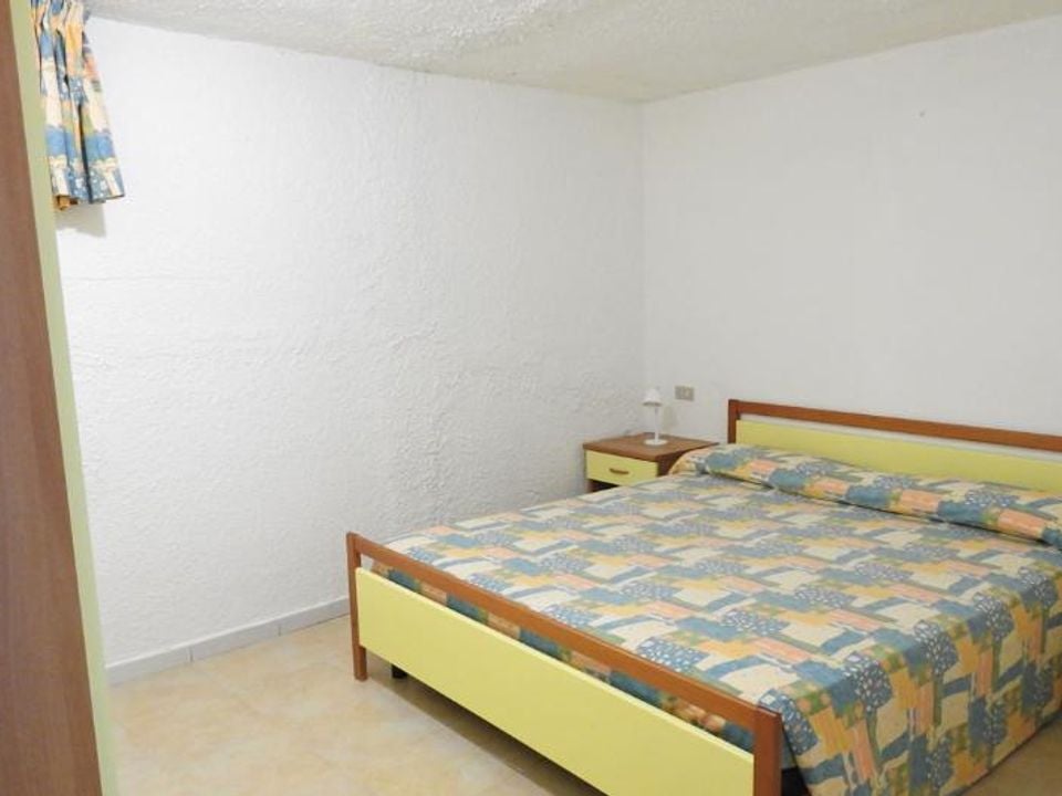 Cliquez pour découvrir toutes les photos de l'HÉBERGEMENT ! bungalow - Village Saragosa photo 3