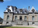 Camping Pas Cher vous présente avec son site Officiel campingpascher.fr, le Camping Manoir Le Castel Et Beaumaris - Saint-Malo, situé sur la commune de Saint Malo dans le département Ille-et-vilaine (Bretagne) en France. Le camping Manoir Le Castel Et Beaumaris - Saint-Malo, vous présente un hébergement de type appartement. Le camping Manoir Le Castel Et Beaumaris - Saint-Malo vous propose du lundi 09 mars au lundi 16 mars 2026 pour 7 nuits à 365€. Cette location propose 259 dates différentes pour réserver votre séjour. Découvrez également les 7 autres gammes d'hébergements du camping. Les Avis clients pour le Camping Manoir Le Castel Et Beaumaris - Saint-Malo sont excellents avec une note moyenne de 9 sur 10. Restaurant,... En savoir plus : cliquez-ICI.