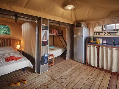 Cliquez pour découvrir toutes les photos de l'ÉTABLISSEMENT ! camping Ushuaïa Villages Provence-Ventoux photo 13
