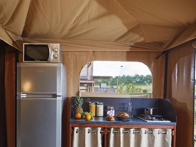Cliquez pour découvrir toutes les photos de l'ÉTABLISSEMENT ! camping Ushuaïa Villages Provence-Ventoux photo 15