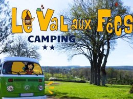 Camping Pas Cher vous présente avec son site Officiel campingpascher.fr, le Camping Le Val Aux Fées - Brocéliande classé 2 étoiles, situé sur la commune de Concoret dans le département Morbihan (Bretagne) en France. Le camping Le Val Aux Fées - Brocéliande vous propose un hébergement de type mobil-home de 40 m² avec climatisation (télévision). L'établissement vous propose 2 autres types d'hébergements. Découvrez tous nos séjours à petits prix dans la commune et aux alentours de Concoret du département : Morbihan (Bretagne). Aire de jeux enfants, Pétanque, Terrain multisports, Bar, Épicerie,... En savoir plus : cliquez-ICI.