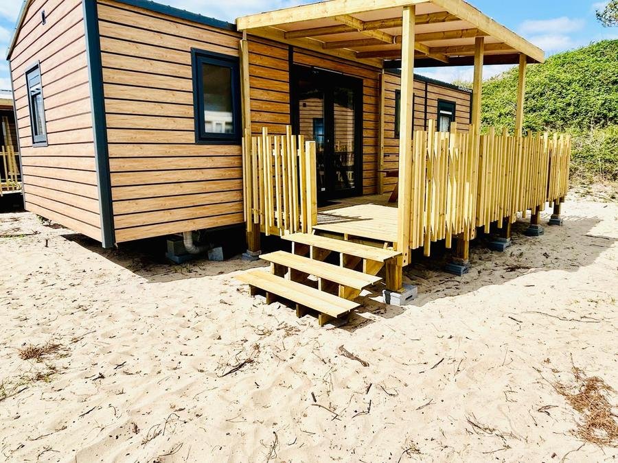 Camping Pas Cher vous présente avec son site Officiel campingpascher.fr, le Camping Nature Et Vacances Cristal D'Opale classé 2 étoiles, situé sur la commune de Camiers dans le département Pas-de-calais (Nord Pas De Calais) en France. Le camping Nature Et Vacances Cristal D'Opale, vous présente un hébergement de type mobil-home. Le camping Nature Et Vacances Cristal D'Opale vous propose du lundi 09 novembre au lundi 16 novembre 2026 pour 7 nuits à 505€. Cette location propose 69 dates différentes pour réserver votre séjour. Découvrez également les 9 autres gammes d'hébergements du camping. Les Avis clients pour le Camping Nature Et Vacances Cristal D'Opale sont excellents avec une note moyenne de 10 sur 10. Animations familiales, Aire de jeux enfants, Pétanque, Randonnée, Sports nautiques, Bar,... En savoir plus : cliquez-ICI.