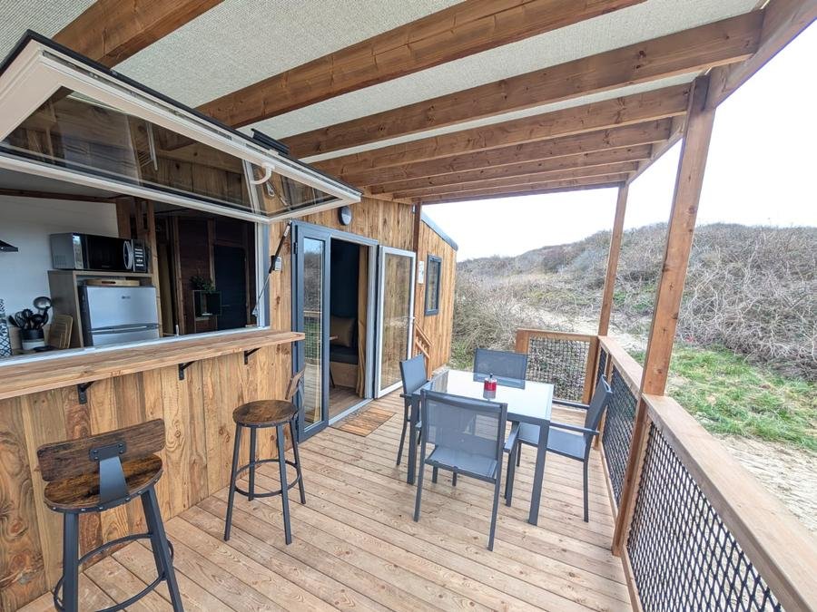 Camping Pas Cher vous présente avec son site Officiel campingpascher.fr, le Camping Nature Et Vacances Cristal D'Opale classé 2 étoiles, situé sur la commune de Camiers dans le département Pas-de-calais (Nord Pas De Calais) en France. Le camping Nature Et Vacances Cristal D'Opale, vous présente un hébergement de type mobil-home de 30 m² et télévision. Le camping Nature Et Vacances Cristal D'Opale vous propose du lundi 09 novembre au lundi 16 novembre 2026 pour 7 nuits à 505€. Cette location propose 58 dates différentes pour réserver votre séjour. Découvrez également les 12 autres gammes d'hébergements du camping. Les Avis clients pour le Camping Nature Et Vacances Cristal D'Opale sont excellents avec une note moyenne de 8 sur 10. Animations familiales, Pétanque, Randonnée, Sports nautiques, Bar,... En savoir plus : cliquez-ICI.