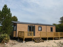 Camping Pas Cher vous présente avec son site Officiel campingpascher.fr, le Camping Nature Et Vacances Cristal D'Opale classé 2 étoiles, situé sur la commune de Camiers dans le département Pas-de-calais (Nord Pas De Calais) en France. Le camping Nature Et Vacances Cristal D'Opale, vous présente un hébergement de type hébergement insolite. Le camping Nature Et Vacances Cristal D'Opale vous propose du lundi 02 mars au lundi 09 mars 2026 pour 7 nuits à 315€. Cette location propose 99 dates différentes pour réserver votre séjour. Découvrez également les 4 autres gammes d'hébergements du camping. Les Avis clients pour le Camping Nature Et Vacances Cristal D'Opale sont excellents avec une note moyenne de 10 sur 10. Animations familiales, Aire de jeux enfants, Pétanque, Randonnée, Sports nautiques, Bar,... En savoir plus : cliquez-ICI.