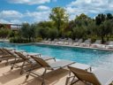 Camping Pas Cher vous présente avec son site Officiel campingpascher.fr, le Village vacances Madame Vacances - Horizon Resort Massane classé 4 étoiles, situé sur la commune de Baillargues dans le département Hérault (Languedoc Roussillon) en France. Le village vacances Madame Vacances - Horizon Resort Massane, vous présente un hébergement de type studio de 35 m² avec climatisation et télévision. Le village vacances Madame Vacances - Horizon Resort Massane vous proposeun séjour PAS CHER avec une REMISEdu dimanche 01 novembre au dimanche 08 novembre 2026, en promotion à -30% pour 7 nuits à 612,50 € au lieu de 875,0 € soit une Économie de 262,50 €. Cette location propose 161 dates différentes pour réserver votre séjour. Découvrez également les 3 autres gammes d'hébergements du village vacances. Piscine couverte, Piscine extérieure, Animations familiales, Golf, Salle de fitness, Bar, Restaurant, Snack/Bar,... En savoir plus : cliquez-ICI.
