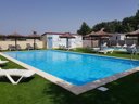 Camping Pas Cher vous présente avec son site Officiel campingpascher.fr, le Camping Maeva Escapades Bel-Air classé 4 étoiles, situé sur la commune de Sadirac dans le département Gironde (Aquitaine) en France. Le camping Maeva Escapades Bel-Air, vous présente un hébergement de type maison de campagne de 70 m² avec climatisation et télévision. Le camping Maeva Escapades Bel-Air vous propose du sam. 25 juillet au sam. 01 août 2026 pour 7 nuits à 709€. Cette location propose 98 dates différentes pour réserver votre séjour. Découvrez également les 22 autres gammes d'hébergements du camping. Les Avis clients pour le Camping Maeva Escapades Bel-Air sont excellents avec une note moyenne de 9 sur 10. Piscine extérieure, Animations familiales, Aire de jeux enfants, Pétanque, Dépôt de pain, Snack/Bar,... En savoir plus : cliquez-ICI.
