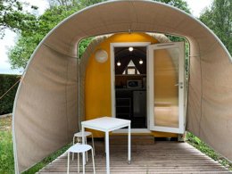 Camping Pas Cher vous présente avec son site Officiel campingpascher.fr, le Camping Maeva Escapades Bel-Air classé 4 étoiles, situé sur la commune de Sadirac dans le département Gironde (Aquitaine) en France. Le camping Maeva Escapades Bel-Air, vous présente un hébergement de type tente de 14 m². Le camping Maeva Escapades Bel-Air vous propose du dimanche 05 avril au dimanche 12 avril 2026 pour 7 nuits à 289€. Cette location propose 205 dates différentes pour réserver votre séjour. Découvrez également les 20 autres gammes d'hébergements du camping. Les Avis clients pour le Camping Maeva Escapades Bel-Air sont excellents avec une note moyenne de 9 sur 10. Piscine extérieure, Animations familiales, Aire de jeux enfants, Pétanque, Dépôt de pain, Snack/Bar,... En savoir plus : cliquez-ICI.