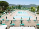 Camping Pas Cher vous présente avec son site Officiel campingpascher.fr, la Résidence Pierre & Vacances Hôtel Luni Mare classé 3 étoiles, située sur la commune de Luni dans le département La Spezia (Ligurie) en Italie. La résidence Pierre & Vacances Hôtel Luni Mare, vous présente un hébergement de type appartement avec climatisation et télévision. La résidence Pierre & Vacances Hôtel Luni Mare vous propose du lundi 16 novembre au lundi 23 novembre 2026 pour 7 nuits à 436€. Cette location propose 217 dates différentes pour réserver votre séjour. Découvrez également les 3 autres gammes d'hébergements de la résidence. Piscine extérieure, Aire de jeux enfants, Centre équestre, Court de tennis, Location de bateaux, Paddle, Ping-pong, Salle de fitness, Terrain de football, Terrain multisports, Bar, Restaurant, Snack/Bar,... En savoir plus : cliquez-ICI.