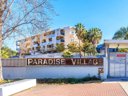 Camping Pas Cher vous présente avec son site Officiel campingpascher.fr, la Résidence Paradise - Salou classé 5 étoiles, située sur la commune de Salou dans le département Tarragone (Catalogne) en Espagne. La résidence Paradise - Salou vous propose un hébergement de type appartement de 75 m² pour 6 personnes (télévision). L'établissement vous propose 2 autres types d'hébergements. Découvrez tous nos séjours à petits prix dans la commune et aux alentours de Salou du département : Tarragone (Catalogne). Piscine extérieure, Aire de jeux enfants,... En savoir plus : cliquez-ICI.