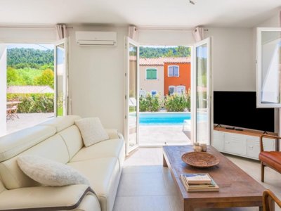Cliquez pour découvrir toutes les photos de l'ÉTABLISSEMENT ! village vacances FranceComfort Residence De Salernes photo 4