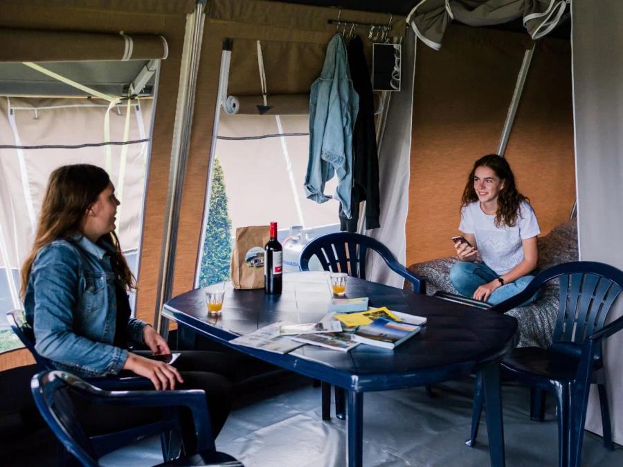 Cliquez pour découvrir toutes les photos de l'HÉBERGEMENT ! tente - établissement Europe Tents 'T Strandheem photo 4