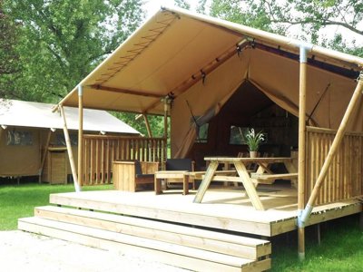 tente en toile et bois - Le Rivage Civraisien photo 2
