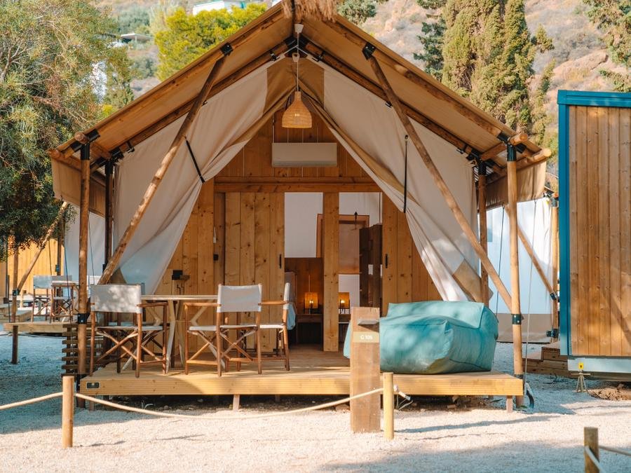 Camping Pas Cher vous présente avec son site Officiel campingpascher.fr, le Camping TAIGA Costa Calida classé 3 étoiles, situé sur la commune de Murcia/la Tercia dans le département Murcia (Murcie) en Espagne. Le camping TAIGA Costa Calida vous propose un hébergement de type tente en toile et bois. L'établissement vous propose 7 autres types d'hébergements. Découvrez tous nos séjours à petits prix dans la commune et aux alentours de Murcia/la Tercia du département : Murcia (Murcie). Mer, Piscine extérieure, Canoë-kayak, Court de tennis, Pédalo, Restaurant, Épicerie,... En savoir plus : cliquez-ICI.