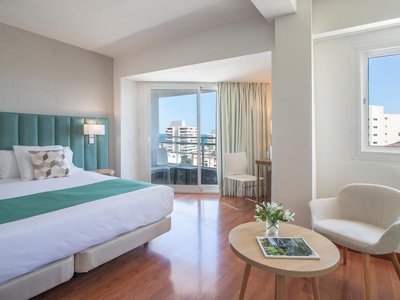 Cliquez pour découvrir toutes les photos de l'HÉBERGEMENT ! chambre - Pierre & Vacances Hotel Costa Málaga (Adults Only) photo 2