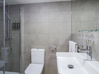 Cliquez pour découvrir toutes les photos de l'HÉBERGEMENT ! chambre - Pierre & Vacances Hotel Costa Málaga (Adults Only) photo 5
