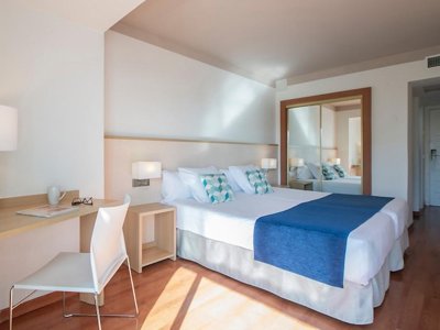 Cliquez pour découvrir toutes les photos de l'HÉBERGEMENT ! chambre - Pierre & Vacances Hotel Costa Málaga (Adults Only) photo 3