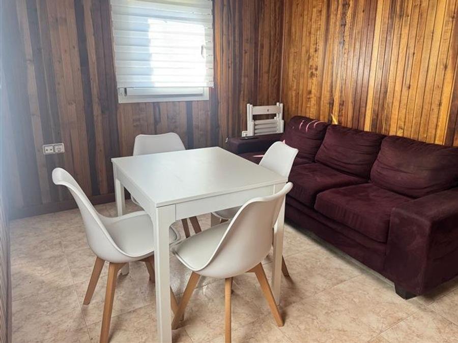 Camping Pas Cher vous présente avec son site Officiel campingpascher.fr, le Camping Sierra De Javalambre classé 3 étoiles, situé sur la commune de Manzanera dans le département Teruel (Aragon) en Espagne. Le camping Sierra De Javalambre vous propose un hébergement de type bungalow. L'établissement vous propose 15 autres types d'hébergements. Découvrez tous nos séjours à petits prix dans la commune et aux alentours de Manzanera du département : Teruel (Aragon). Aire de jeux enfants, Terrain multisports, Snack/Bar,... En savoir plus : cliquez-ICI.
