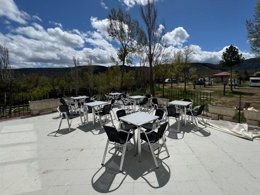 Camping Pas Cher vous présente avec son site Officiel campingpascher.fr, le Camping Sierra De Javalambre classé 3 étoiles, situé sur la commune de Manzanera dans le département Teruel (Aragon) en Espagne. Le camping Sierra De Javalambre, vous présente un hébergement de type chambre. Le camping Sierra De Javalambre vous propose du sam. 13 décembre au sam. 20 décembre 2025 avec un DÉPART DEMAIN pour 7 nuits à 350€. Cette location propose 13 dates différentes pour réserver votre séjour. Découvrez également les 14 autres gammes d'hébergements du camping. Aire de jeux enfants, Terrain multisports, Snack/Bar,... En savoir plus : cliquez-ICI.