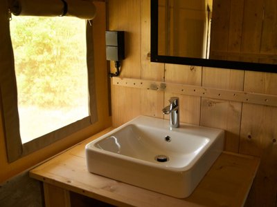 Cliquez pour découvrir toutes les photos de l'HÉBERGEMENT ! tente en toile et bois - Le Hameau De L'Ourthe photo 14