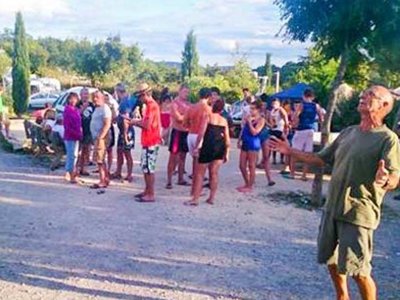 Cliquez pour découvrir toutes les photos de l'ÉTABLISSEMENT ! camping Domaine De Chadeyron - Et Gîtes photo 24