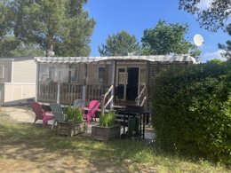 Camping Pas Cher vous présente avec son site Officiel campingpascher.fr, le Camping Tour Opérateur Sur Siblu De La Plage Mimizan Funpass Non Inclus classé 4 étoiles, situé sur la commune de Mimizan dans le département Landes (Aquitaine) en France. Le camping Tour Opérateur Sur Siblu De La Plage Mimizan Funpass Non Inclus vous propose un hébergement de type mobil-home de 40 m² avec climatisation (télévision). L'établissement vous propose 8 autres types d'hébergements. Découvrez tous nos séjours à petits prix dans la commune et aux alentours de Mimizan du département : Landes (Aquitaine). Parc aquatique, Piscine couverte, Piscine extérieure, Animations familiales, Club ados, Club enfants, Aire de jeux enfants, Canoë-kayak, Centre équestre, Cyclisme, Escalade, Ping-pong, Plongée, Pétanque, Salle de fitness, Surf, Terrain de basketball, Terrain multisports, Bar, Dépôt de pain, Plats à emporter, Restaurant, Snack/Bar, Station-service, Supermarché, Épicerie,... En savoir plus : cliquez-ICI.