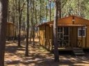 Camping Pas Cher vous présente avec son site Officiel campingpascher.fr, le Camping Por El Parque De Campismo São Miguel classé 3 étoiles, situé sur la commune de Odemira dans le département Alentejo (Alentejo) au Portugal. Le camping Por El Parque De Campismo São Miguel, vous présente un hébergement de type bungalow de 25 m². Le camping Por El Parque De Campismo São Miguel vous propose du lundi 06 avril au lundi 13 avril 2026 pour 7 nuits à 535€. Cette location propose 128 dates différentes pour réserver votre séjour. Découvrez également les 7 autres gammes d'hébergements du camping. Piscine extérieure, Terrain multisports, Bar, Restaurant, Épicerie,... En savoir plus : cliquez-ICI.