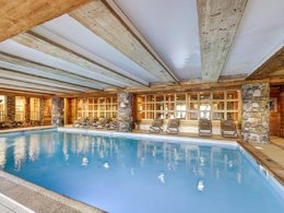 Camping Pas Cher vous présente avec son site Officiel campingpascher.fr, la Résidence Pierre & Vacances Premium Le Roselend classé 4 étoiles, située sur la commune de Bourg St Maurice dans le département Savoie (Rhône Alpes) en France. La résidence Pierre & Vacances Premium Le Roselend, vous présente un hébergement de type appartement de 24 m² et télévision. La résidence Pierre & Vacances Premium Le Roselend vous propose du dimanche 23 août au dimanche 30 août 2026 pour 7 nuits à 642€. Cette location propose 40 dates différentes pour réserver votre séjour. Découvrez également les 6 autres gammes d'hébergements de la résidence. Piscine chauffée, Piscine couverte, Canyoning, Centre équestre, Court de tennis, Escalade, Randonnée, Épicerie,... En savoir plus : cliquez-ICI.