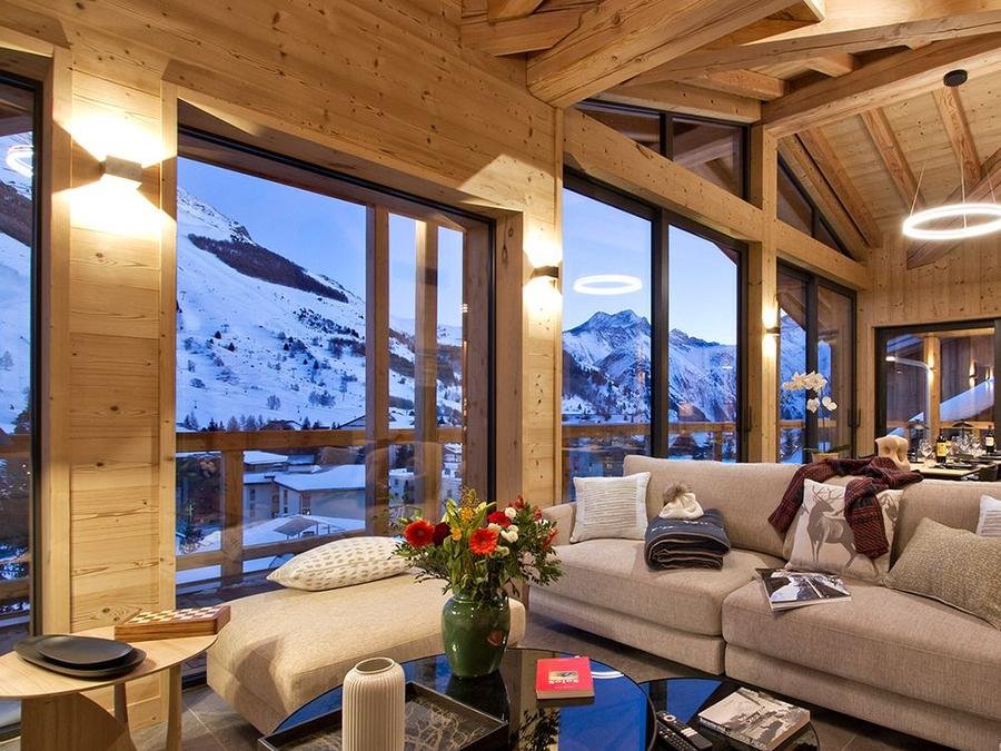 Camping Pas Cher vous présente avec son site Officiel campingpascher.fr, la Résidence Chalet Odalys Le Lynx, située sur la commune de Les 2 Alpes dans le département Isère (Rhône Alpes) en France. La résidence Chalet Odalys Le Lynx vous propose un hébergement de type chalet. L'établissement vous propose un autre type d'hébergement. Découvrez tous nos séjours à petits prix dans la commune et aux alentours de Les 2 Alpes du département : Isère (Rhône Alpes). Restaurant, Épicerie,... En savoir plus : cliquez-ICI.