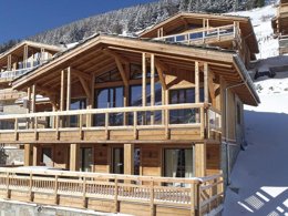 Camping Pas Cher vous présente avec son site Officiel campingpascher.fr, la Résidence Chalet Odalys Le Kodiac, située sur la commune de Les 2 Alpes dans le département Isère (Rhône Alpes) en France. La résidence Chalet Odalys Le Kodiac vous propose un hébergement de type chalet. L'établissement vous propose un autre type d'hébergement. Découvrez tous nos séjours à petits prix dans la commune et aux alentours de Les 2 Alpes du département : Isère (Rhône Alpes). Restaurant, Épicerie,... En savoir plus : cliquez-ICI.
