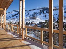 Camping Pas Cher vous présente avec son site Officiel campingpascher.fr, la Résidence Chalet Odalys Le Kodiac, située sur la commune de Les 2 Alpes dans le département Isère (Rhône Alpes) en France. La résidence Chalet Odalys Le Kodiac vous propose un hébergement de type chalet. L'établissement vous propose un autre type d'hébergement. Découvrez tous nos séjours à petits prix dans la commune et aux alentours de Les 2 Alpes du département : Isère (Rhône Alpes). Restaurant, Épicerie,... En savoir plus : cliquez-ICI.