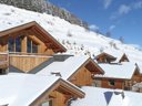 Camping Pas Cher vous présente avec son site Officiel campingpascher.fr, la Résidence Chalet Odalys Chambertin Lodge, située sur la commune de Les 2 Alpes dans le département Isère (Rhône Alpes) en France. La résidence Chalet Odalys Chambertin Lodge vous propose un hébergement de type chalet. L'établissement vous propose un autre type d'hébergement. Découvrez tous nos séjours à petits prix dans la commune et aux alentours de Les 2 Alpes du département : Isère (Rhône Alpes). Salle de fitness,... En savoir plus : cliquez-ICI.