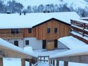 Camping Pas Cher vous présente avec son site Officiel campingpascher.fr, la Résidence Chalet De Marie, située sur la commune de Les Menuires dans le département Savoie (Rhône Alpes) en France. La résidence Chalet De Marie, vous présente un hébergement de type hébergement en groupe. La résidence Chalet De Marie vous propose du sam. 27 juin au sam. 04 juillet 2026, en promotion à -15% pour 7 nuits à 1334,50 € au lieu de 1570,0 € soit une Économie de 235,50 €. Cette location propose 1 dates différentes pour réserver votre séjour. Découvrez également les 1 autres gammes d'hébergements de la résidence.... En savoir plus : cliquez-ICI.