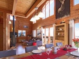 Camping Pas Cher vous présente avec son site Officiel campingpascher.fr, la Résidence Chalet Odalys Le Panorama, située sur la commune de Les 2 Alpes dans le département Isère (Rhône Alpes) en France. La résidence Chalet Odalys Le Panorama vous propose un hébergement de type chalet. L'établissement vous propose un autre type d'hébergement. Découvrez tous nos séjours à petits prix dans la commune et aux alentours de Les 2 Alpes du département : Isère (Rhône Alpes).... En savoir plus : cliquez-ICI.