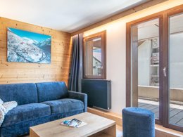 Camping Pas Cher vous présente avec son site Officiel campingpascher.fr, la Résidence Les Hauts De Vaujany - Vacancéole classé 4 étoiles, située sur la commune de Vaujany dans le département Isère (Rhône Alpes) en France. La résidence Les Hauts De Vaujany - Vacancéole, vous présente un hébergement de type appartement de 68 m². La résidence Les Hauts De Vaujany - Vacancéole vous propose du dimanche 23 août au dimanche 30 août 2026, en promotion à -29% pour 7 nuits à 793,90 € au lieu de 1125,3 € soit une Économie de 331,40 €. Cette location propose 32 dates différentes pour réserver votre séjour. Découvrez également les 9 autres gammes d'hébergements de la résidence. Piscine chauffée, Piscine couverte, Plongée, Randonnée,... En savoir plus : cliquez-ICI.